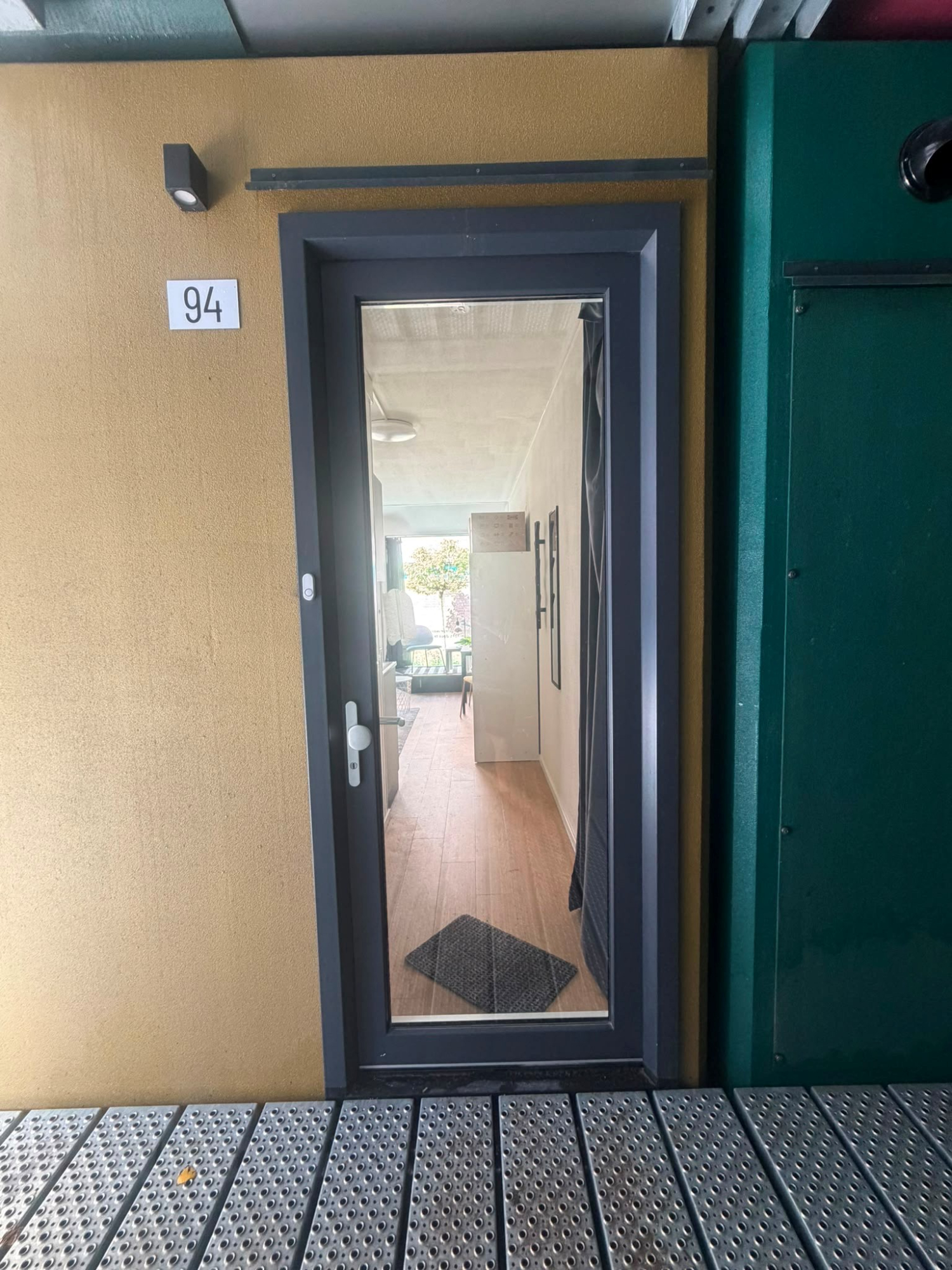 Qspaces deur.jpg