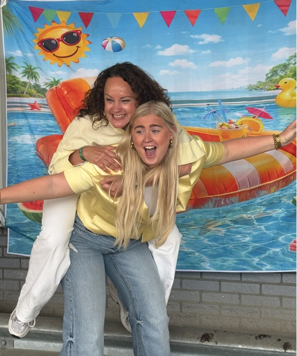 Merel en Suzanne.jpg