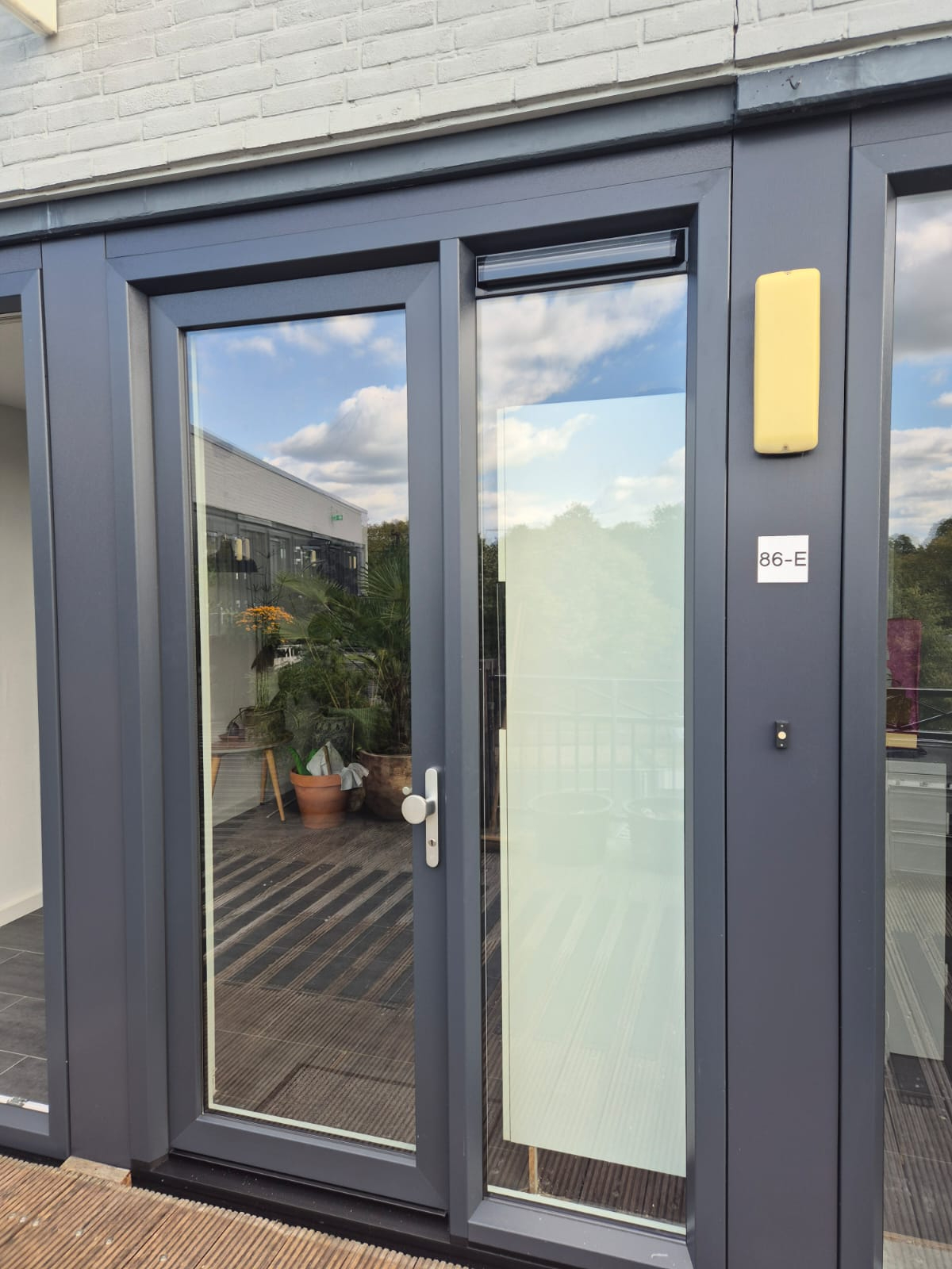 Renovatie met antraciet generfde kozijnen Doetinchem (4).jpeg