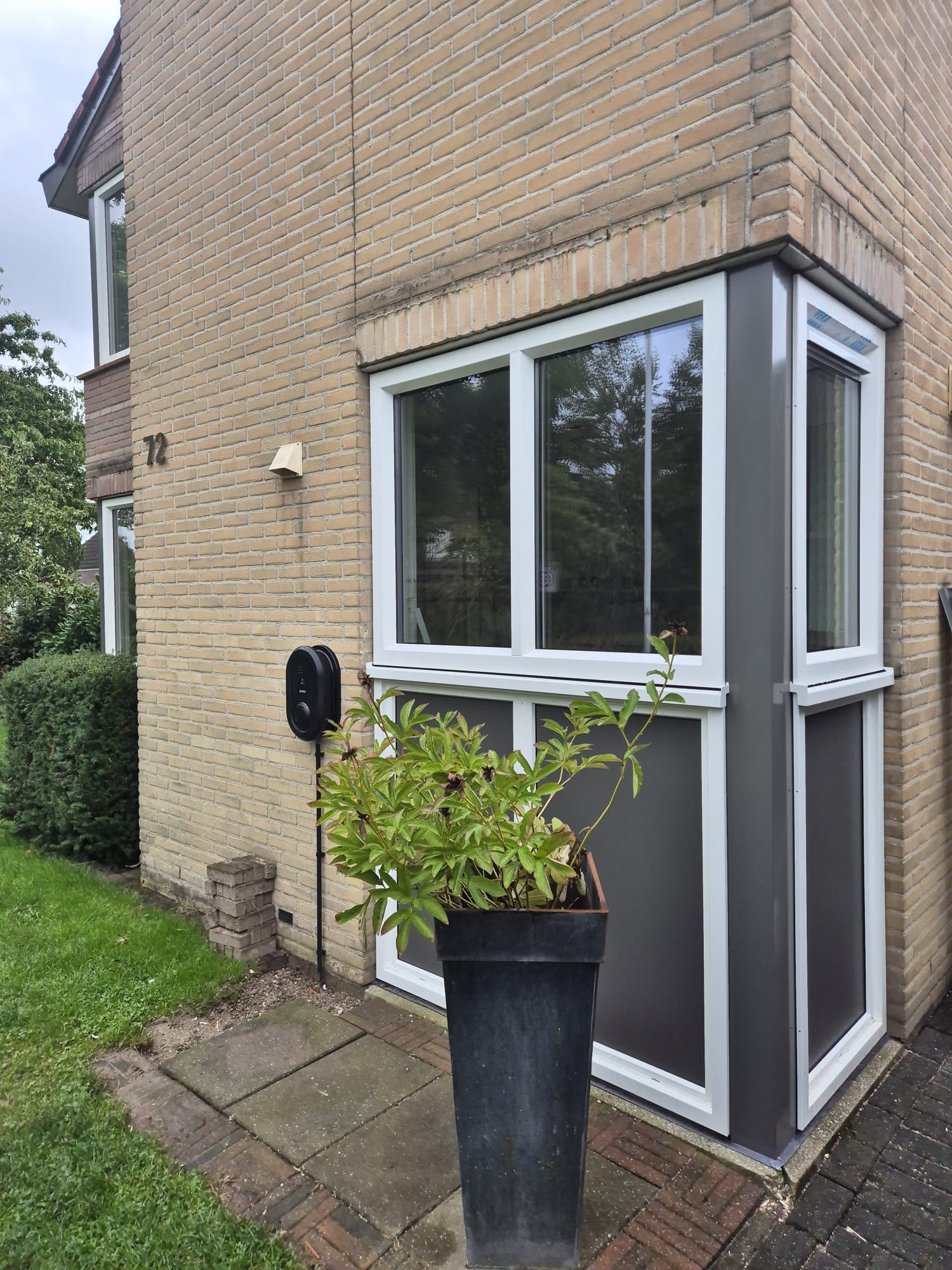 Renovatie met wit en kwartsgrijs generfde kozijnen Twello (4).jpeg