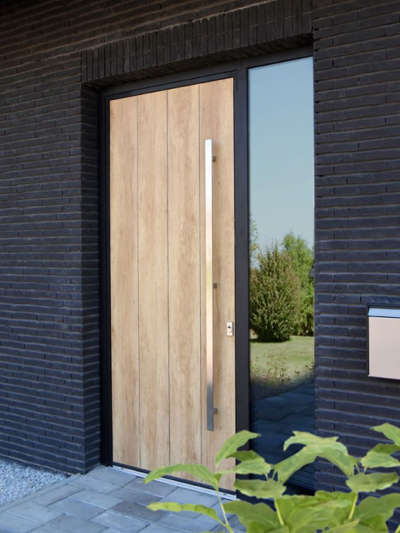 Moderne kunststof keur met de uitstraling van hout