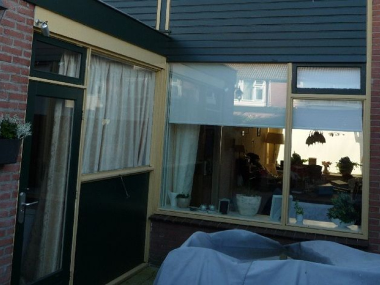 Foto voor renovatie woning met kunststof kozijnen