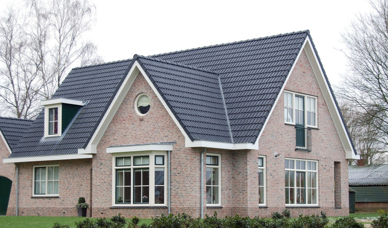 Landelijke woning met klassieke uitstraling met roedes
